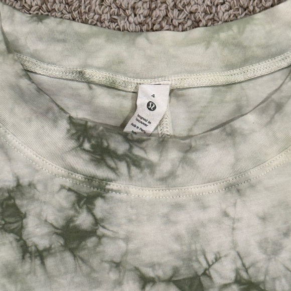 lululemon LA ALL YOURS CUT-OUT SHORT SLEEVE Camo Wash Willow
Green/Army Green 4 - Picture 4 of 6